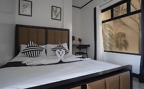 The Palms Resort & Bar